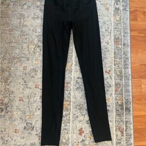 Lululemon leggings! High quality, worn a little bit. Very comfortable.
